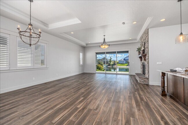 Photo - LEGACY WATERFRONT OASIS: Luxurious, Single...