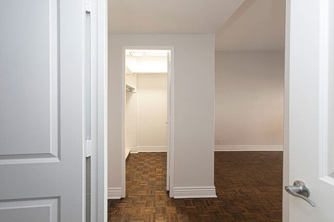 Photo - Parkview Apartments