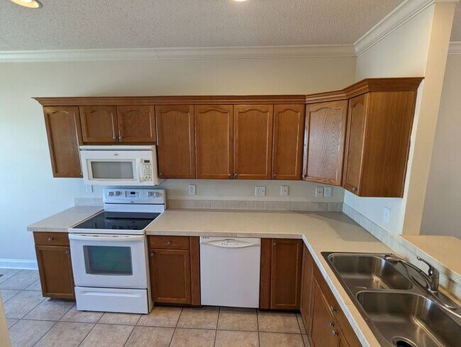 Photo - 3BD/2BA Townhome w/ Garage in Oak Ridge