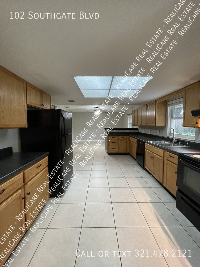 Photo - 102 Southgate Blvd