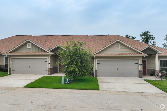 Townhomes at Hamilton Ridge