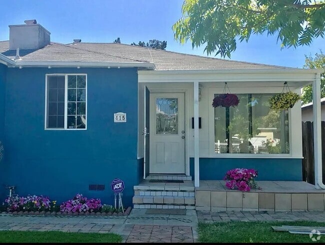 Building Photo - 415 Wisteria Dr Rental