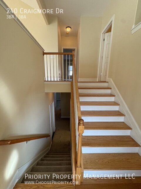 Photo - 240 Craigmore Dr