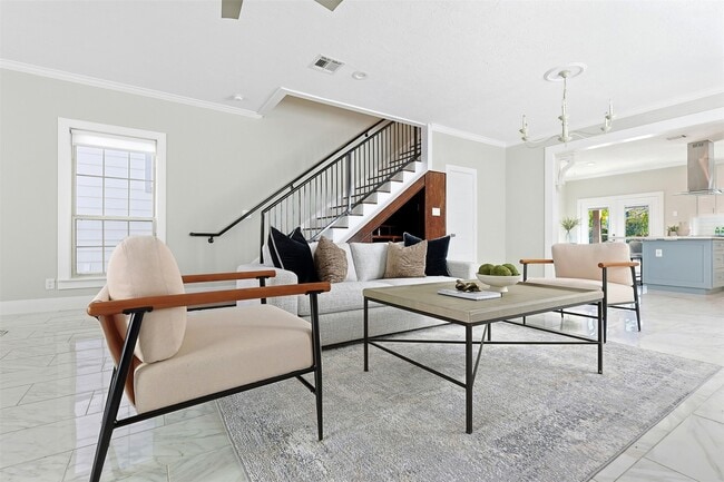 Building Photo - 514 E 29th St