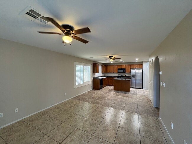 Photo - Beautiful 4 Bedroom Home in Mountains Edge!