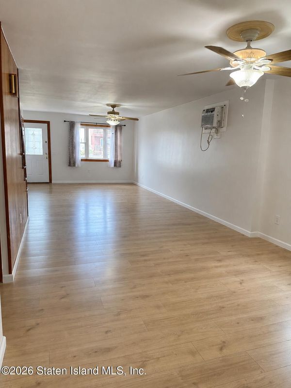 Photo - 32 Amador St