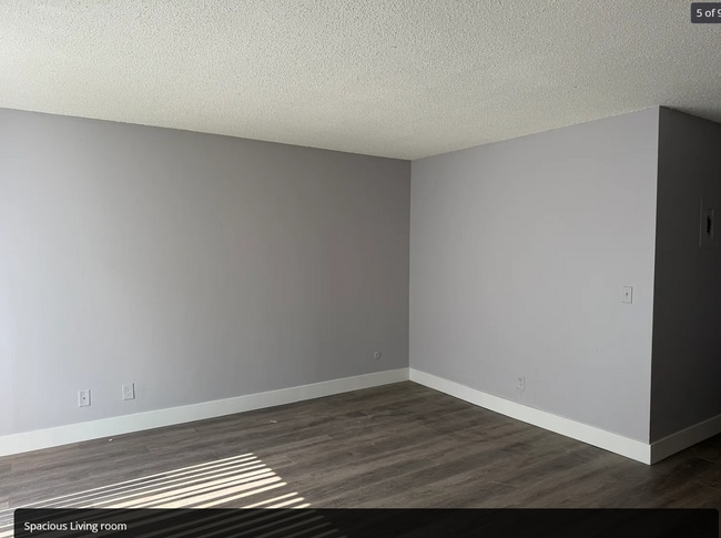 Photo - 2154 W Brownwood Ave Unit 1