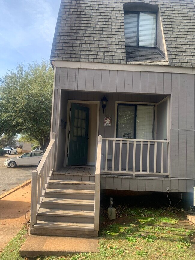 Photo - 7 Canterbury Ct