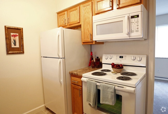 Maple Creek Apartments
