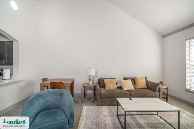 Photo - 3010 Eden Ave Unidad A458