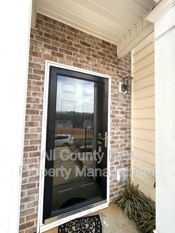 Photo - 4564 Parkview Square