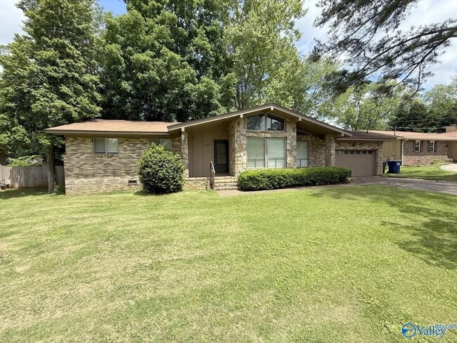 Photo - 2509 Excalibur Dr SE Casa