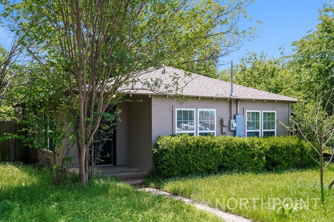 Photo - 2 BR/1BA | Newly Renovated Single Family Home |  Gated backyard