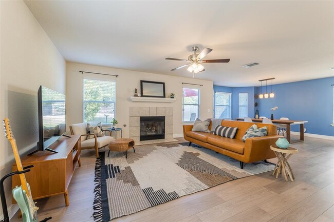 Photo - 336 Celery Loop