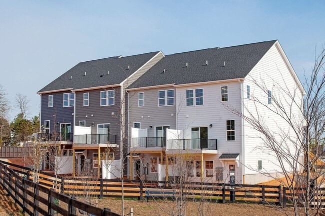 Building Photo - Brand New Pet-Friendly Crozet Apartment Unit Leeham St 2209 #B (AFFORDABLE)