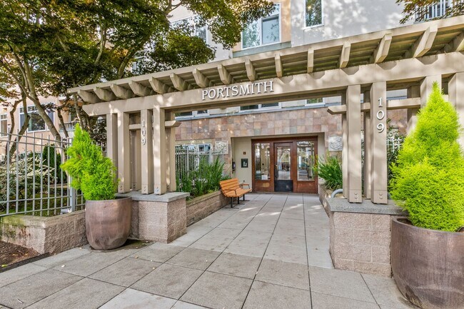 Building Photo - 1Bd/1Ba Kirkland Condo Unit 220