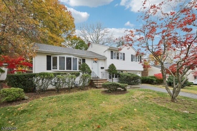 Photo - 145 Vivian Ave