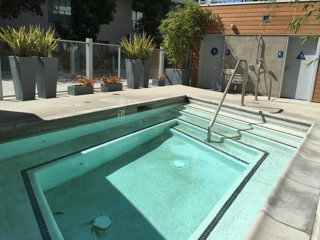 Jacuzzi - 11500 Tennessee Ave Unidad 419