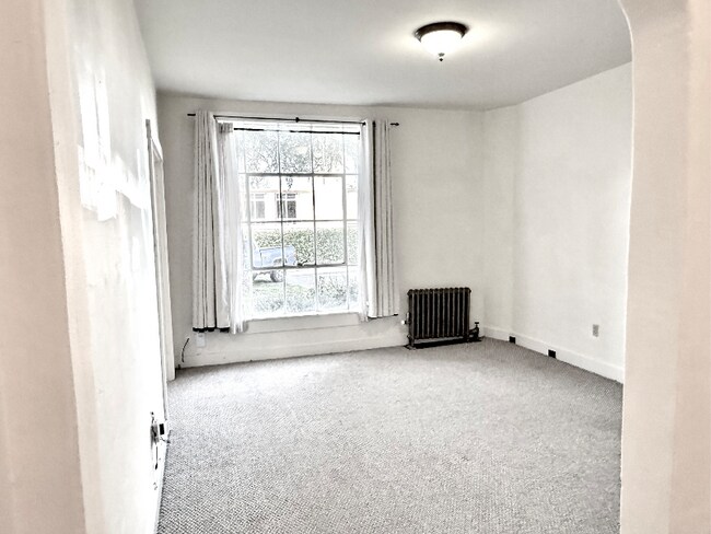 Photo - 2818 Telegraph Ave Unit 10