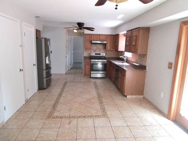 28 Jacob Dr