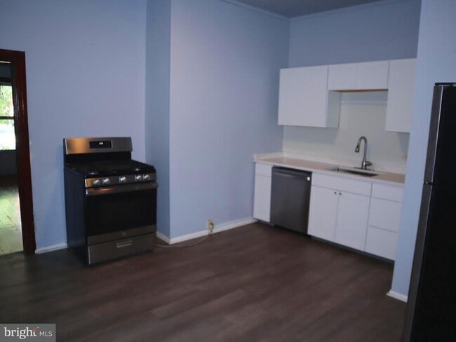 Photo - 208 Linden Ave