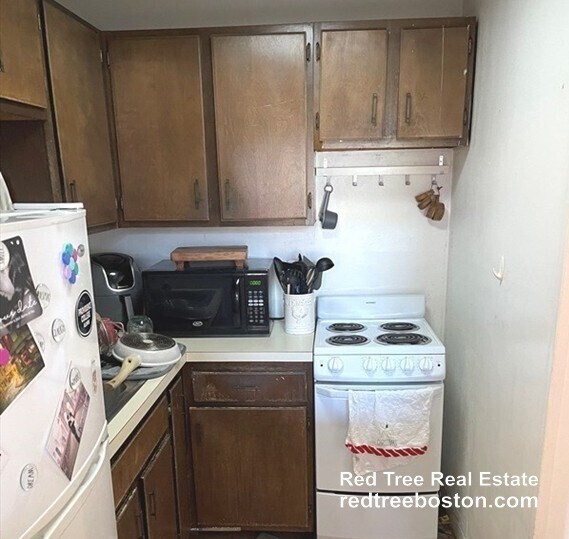 471 Commonwealth Ave Unit 2R