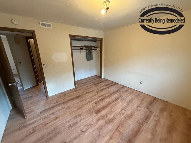 Photo - 420 NE Park Ln