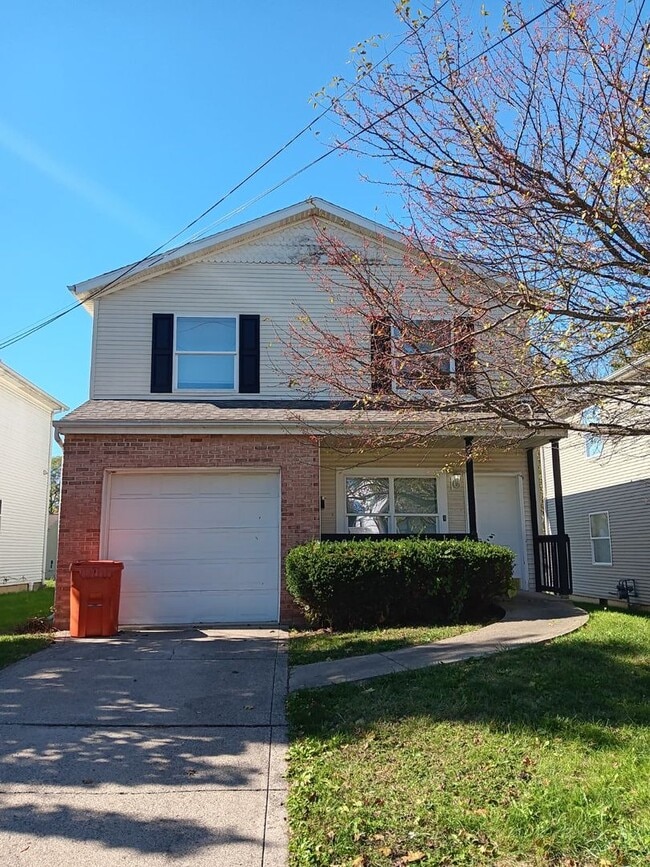 Building Photo - For Rent: Four-Bedroom, Two-Bathroom Avail...