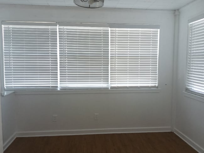 Photo - 127-129 E 46th St Unidad 8