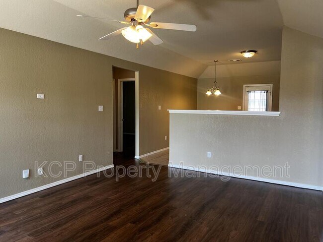 Photo - 210 Regency Dr