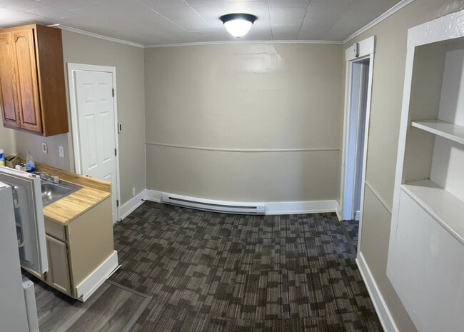 Building Photo - 62 W Market St Unit D
