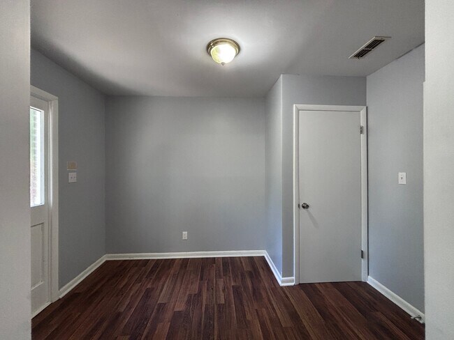 Photo - 1632 Barber Ave