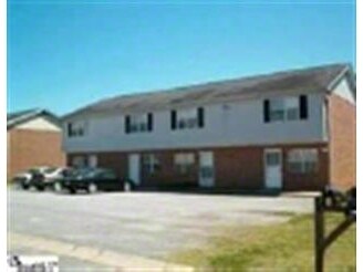 Photo - Kings Manor 2