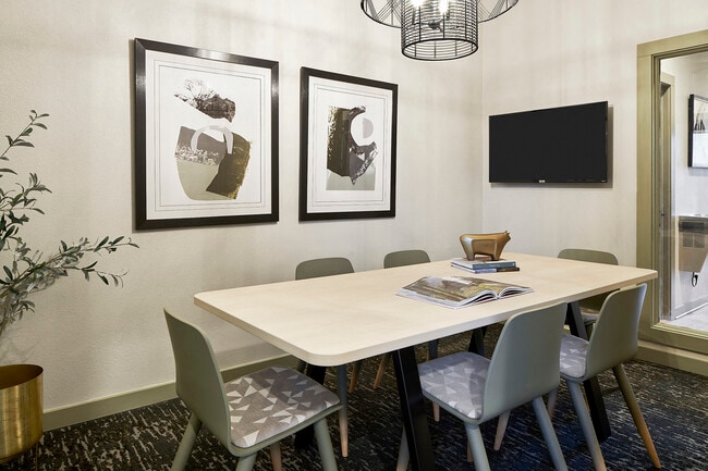 Photo - Landmark Apartments- TN