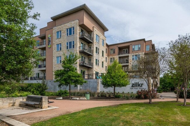 Building Photo - 1900 Barton Springs Rd Unit 2017 Rental