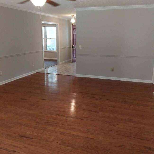 Photo - 502 Irongate Blvd