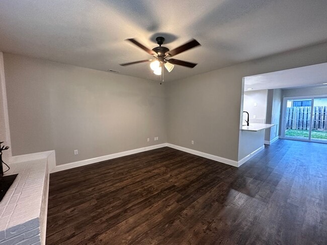 Photo - 2335 Brookview Ct
