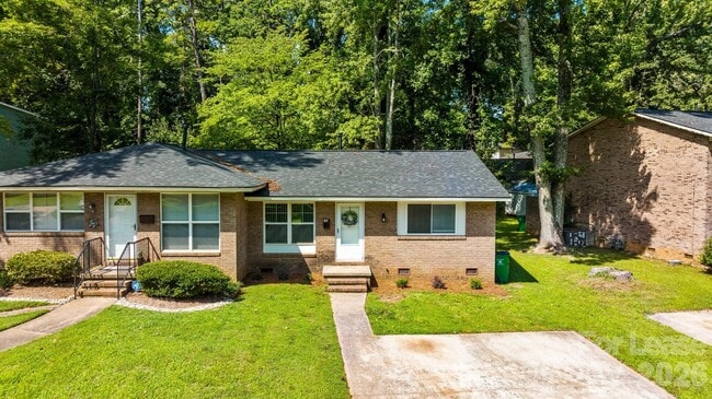 Photo - 3315 Erskine Dr