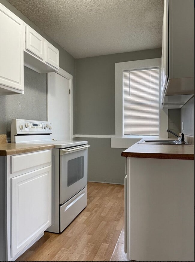 Photo - 973 Geranium Ave E Unidad #2