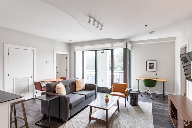 2BR, 2BA - 1069SF