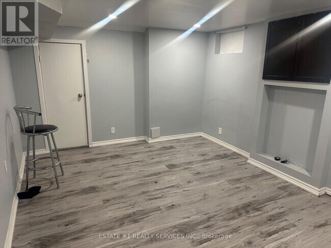 Photo - 176 Kenneth Ave