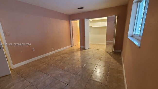 Photo - 6808 NW 75th St