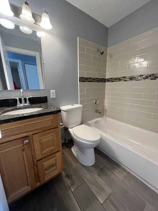 Bathroom - 28 Wildwood Lane G Unit 28 W