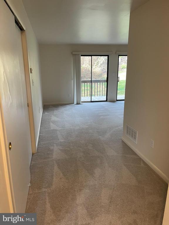 Building Photo - 105 Foxfire Dr
