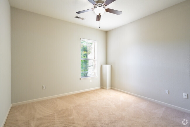 3BR, 2BA - 1,398SF - Primary Bedroom