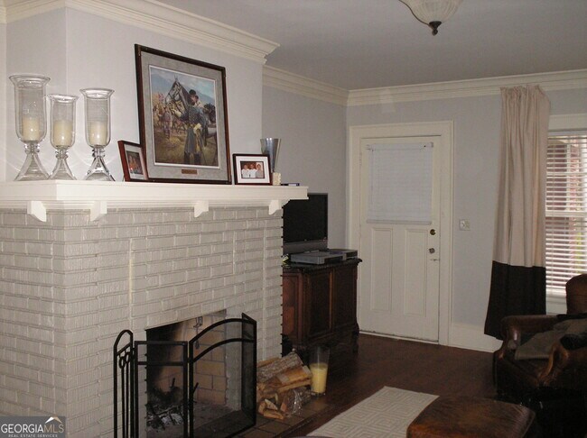 Photo - 1098 Los Angeles Ave NE