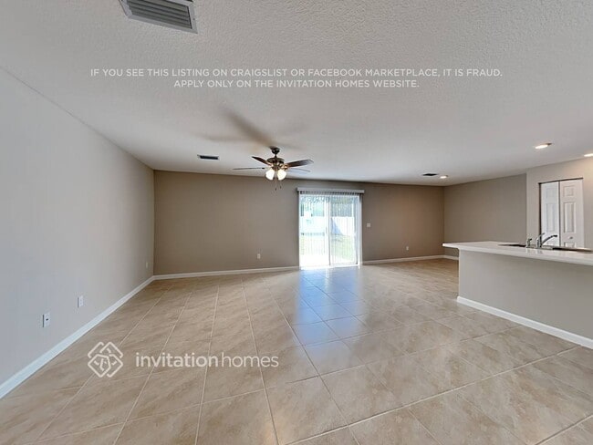 Photo - 792 SW Babbit Dr