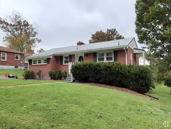 Building Photo - Pulaski, 2BR / 1 BA, Available July 28th Rental