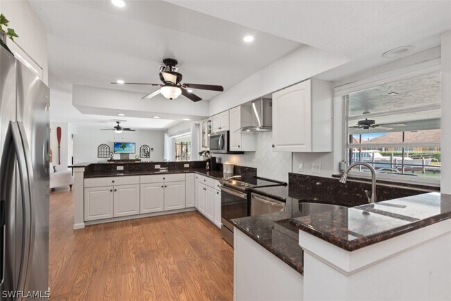 955 Iris Ct