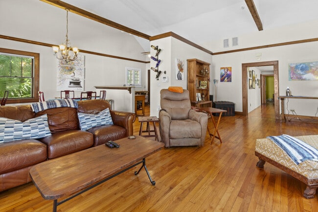 Photo - 204 NE 3rd Ave Unidad ID1359117P